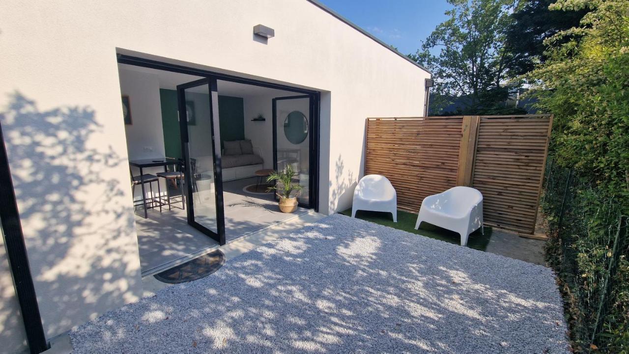 Le Patio : Studio Avec Exterieur Saint-Barthelemy-d'Anjou Экстерьер фото